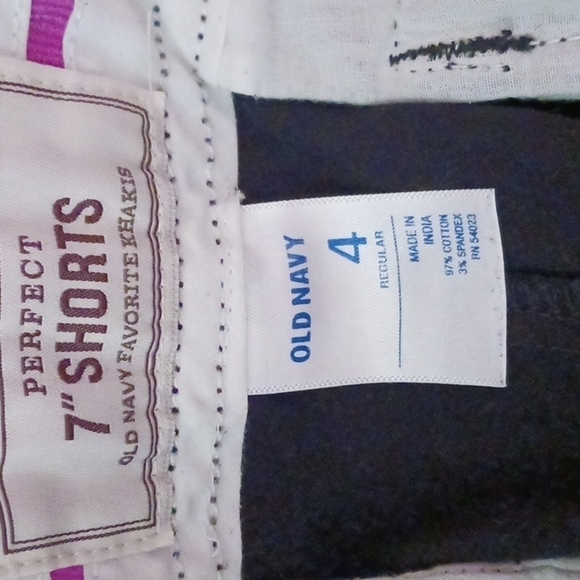 Old Navy 7" Shorts - Picture 4 of 4